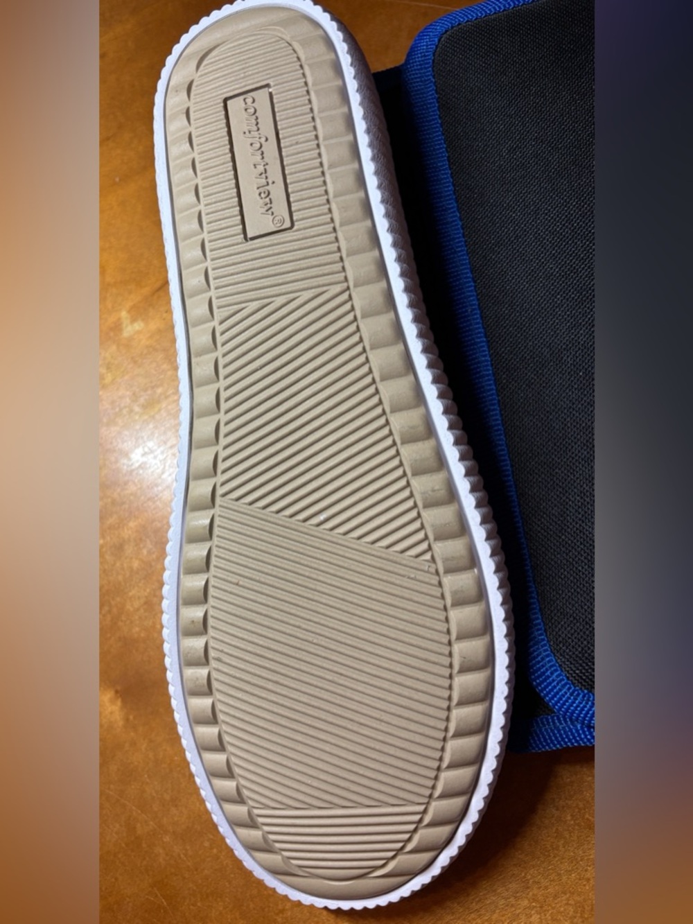Comfortview: Catherine’s Jazlyn Slip-On Casual Flat; color khaki; size 10M. - Picture 5 of 12